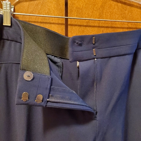 Rafaella Women's Plus Navy Gabardine Slim Leg Dress Pant, NWT Size 18 - Picture 4 of 6